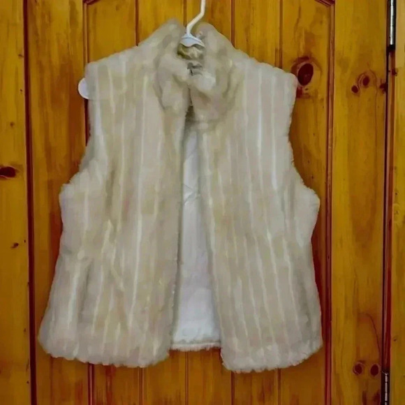 Express World Brand Faux Fur Shell - Picture 1 of 8